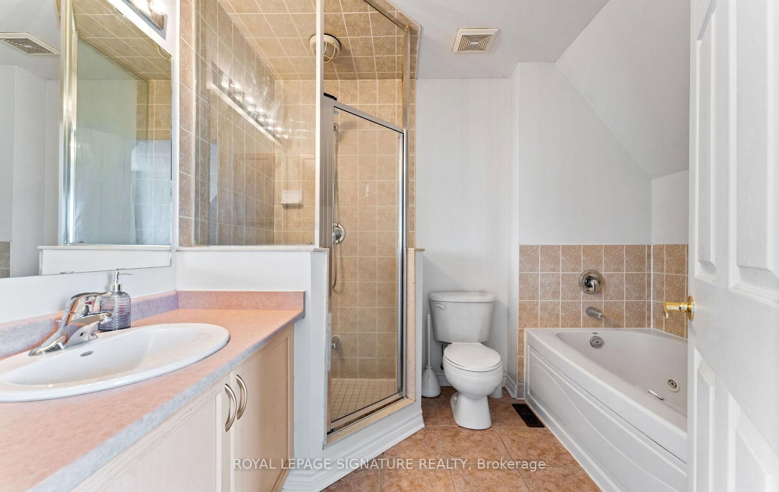 Townhouse for sale at 23 Yewtree Way, Whitby, Ontario, L1R 0C7 - Pringle Creek - MLS: E12994682