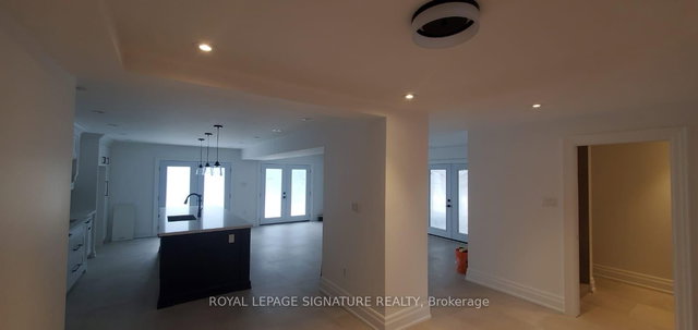 Main - 19 Scarboro Crescent