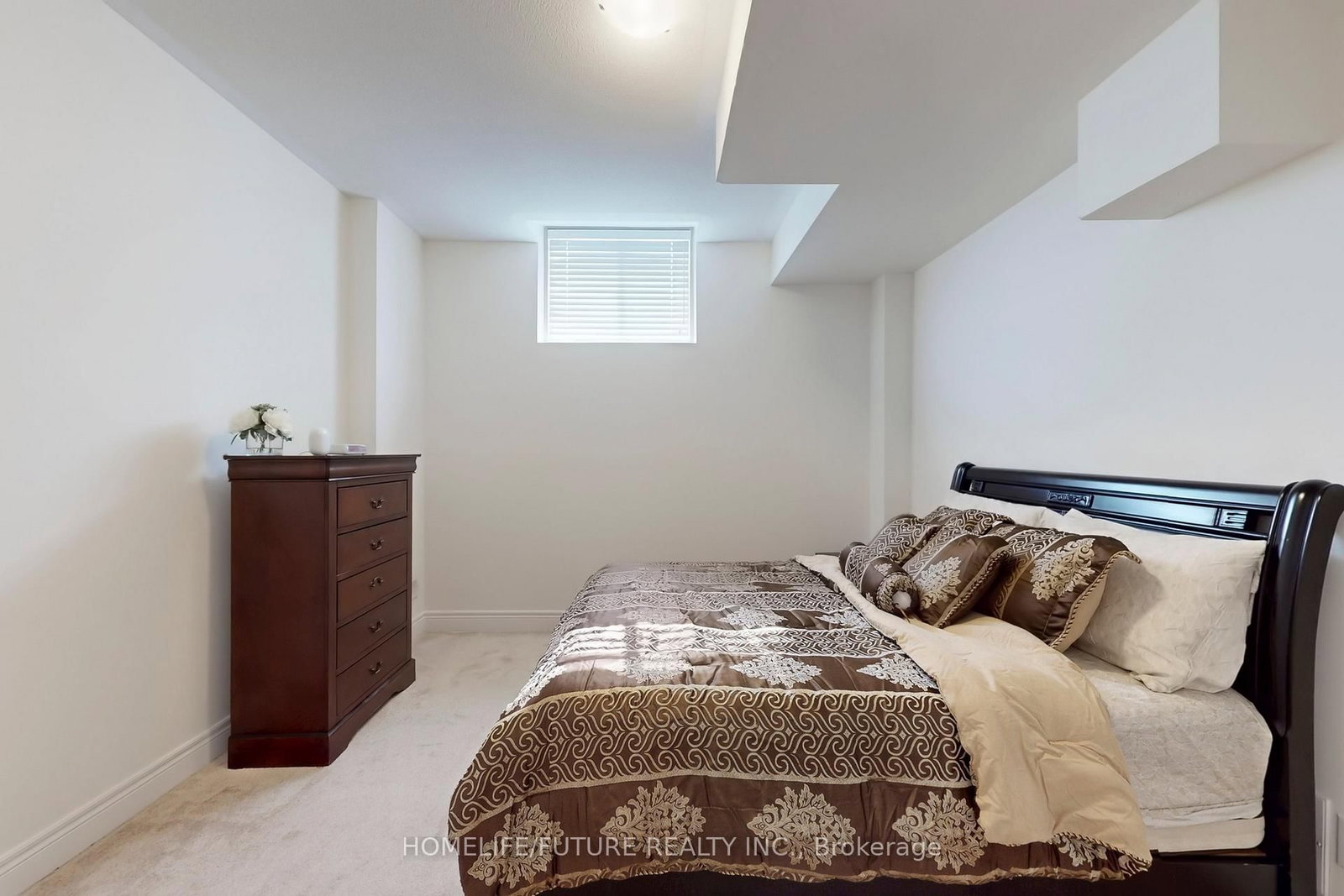 Detached House for sale at 44 Micklefield Avenue, Whitby, Ontario, L1P 0C4 - Rural Whitby - MLS: E12994868