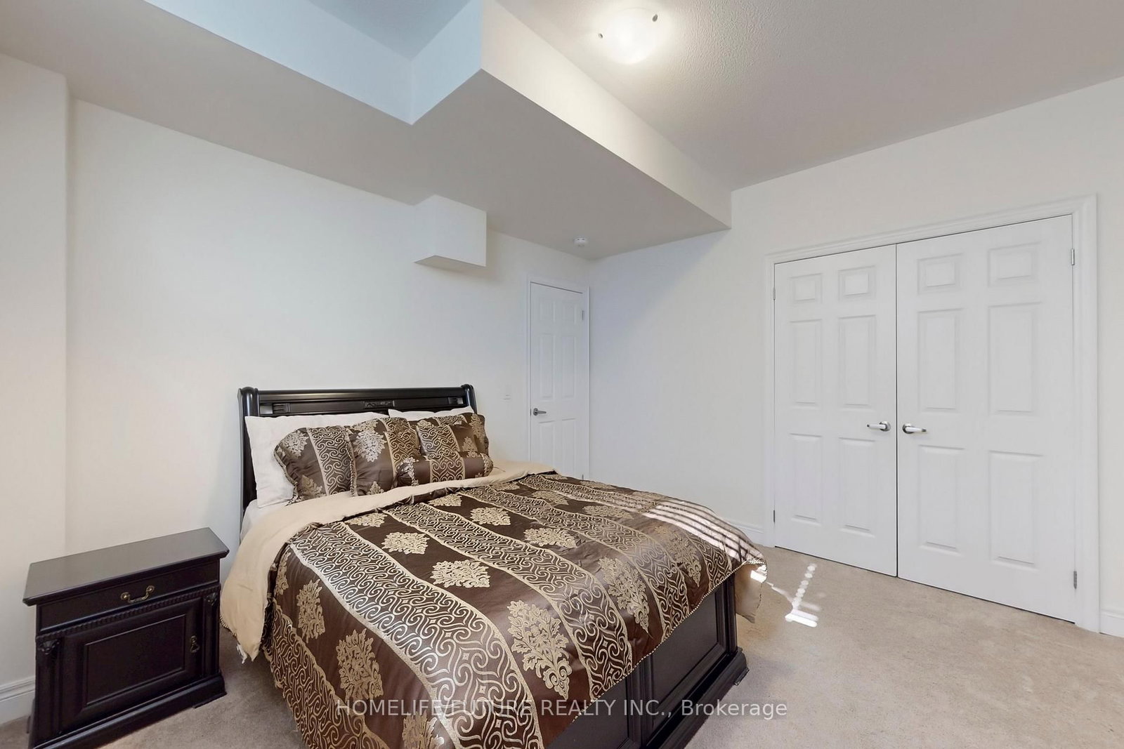 Detached House for sale at 44 Micklefield Avenue, Whitby, Ontario, L1P 0C4 - Rural Whitby - MLS: E12994868