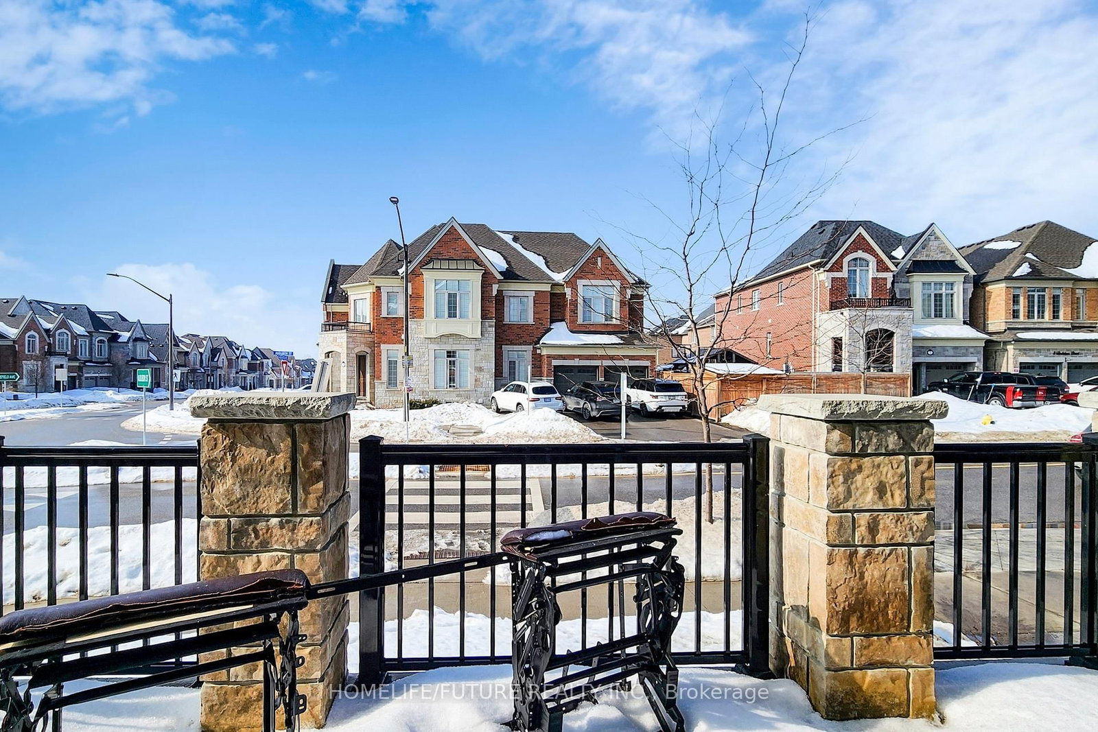 Detached House for sale at 44 Micklefield Avenue, Whitby, Ontario, L1P 0C4 - Rural Whitby - MLS: E12994868