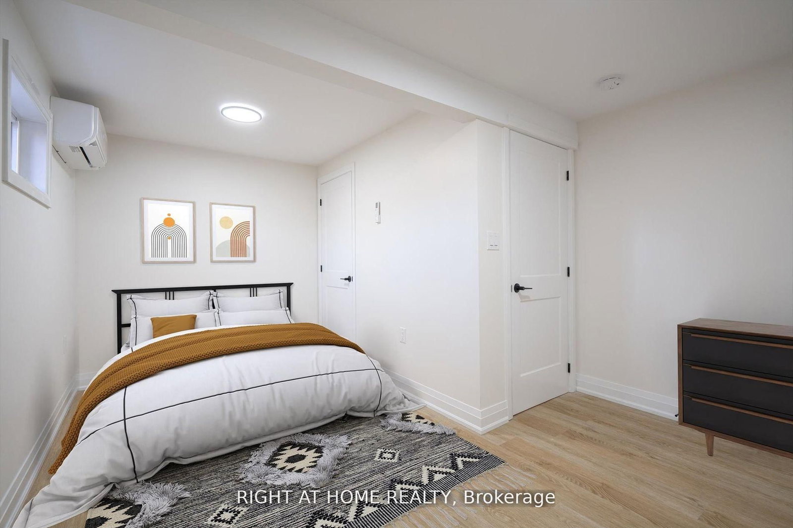 809 Helen Crescent - Photo 10