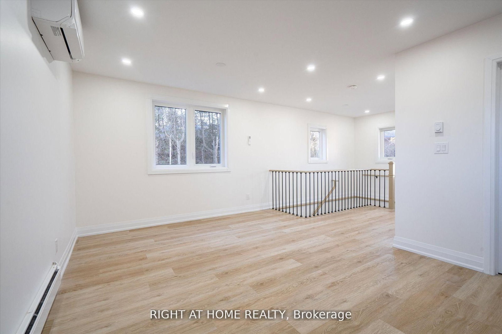 809 Helen Crescent - Photo 4