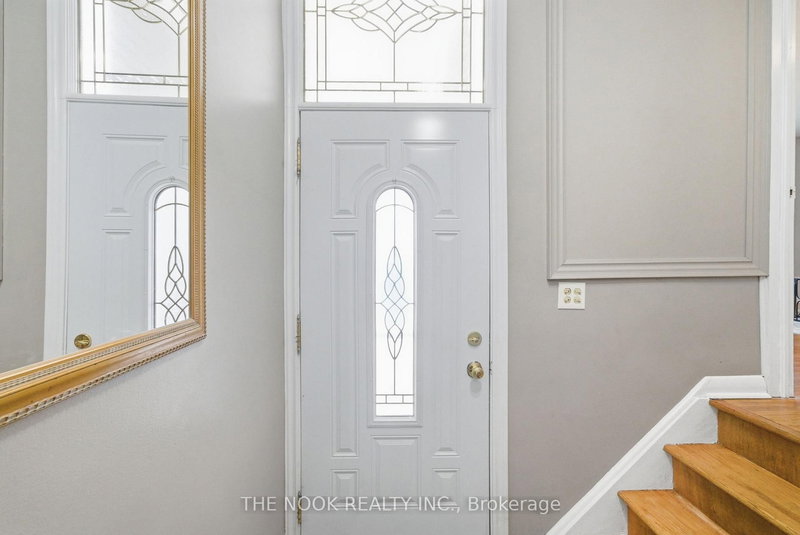 1005 Centre St N, Whitby, L1N 4V4 | Image 3