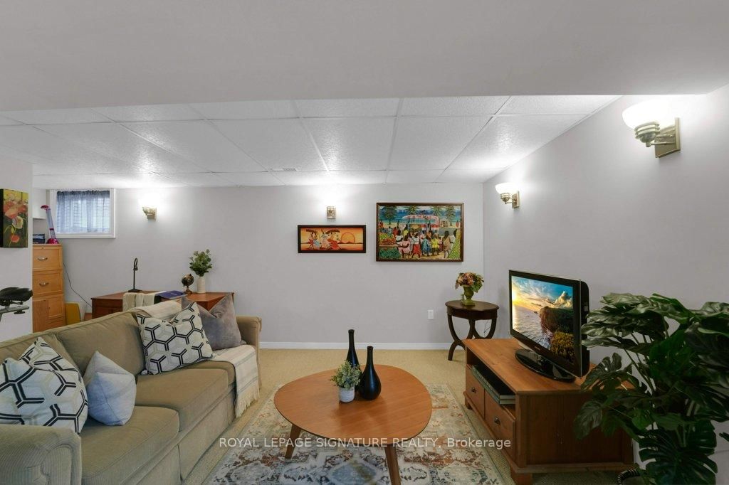 Detached House for sale at 73 Tansley Avenue, Toronto, Ontario, M1J 1P4 - Bendale - MLS: E12995206