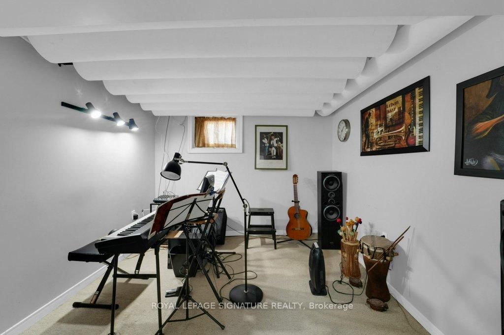 Detached House for sale at 73 Tansley Avenue, Toronto, Ontario, M1J 1P4 - Bendale - MLS: E12995206