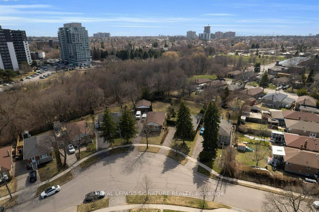 Detached House for sale at 73 Tansley Avenue, Toronto, Ontario, M1J 1P4 - Bendale - MLS: E12995206