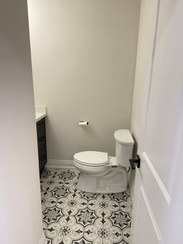 1143 Beaver Valley Crescent