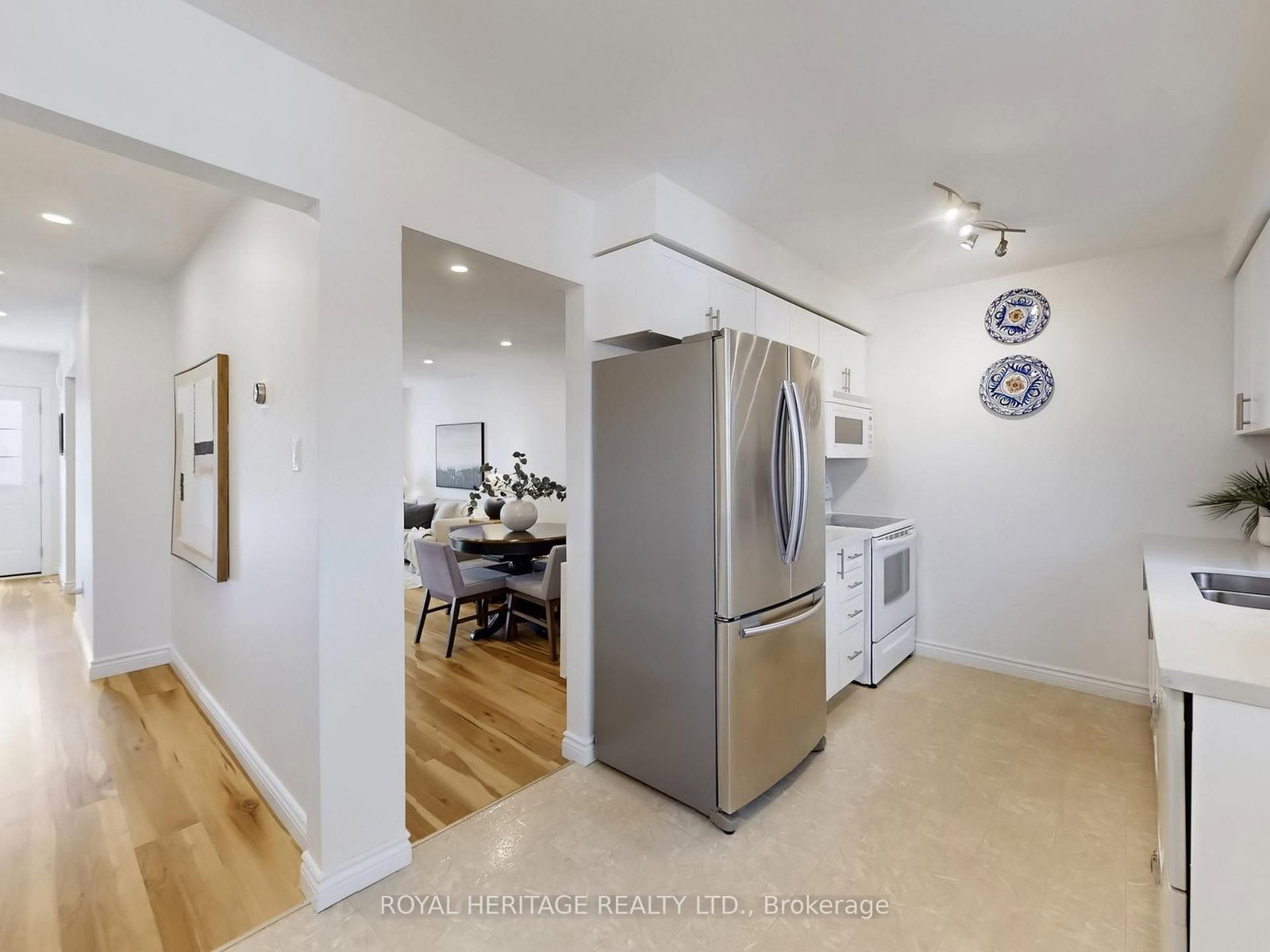 Townhouse for sale at 39-10 Bassett Boulevard, Whitby, Ontario, L1N 9C4 - Pringle Creek - MLS: E12995324