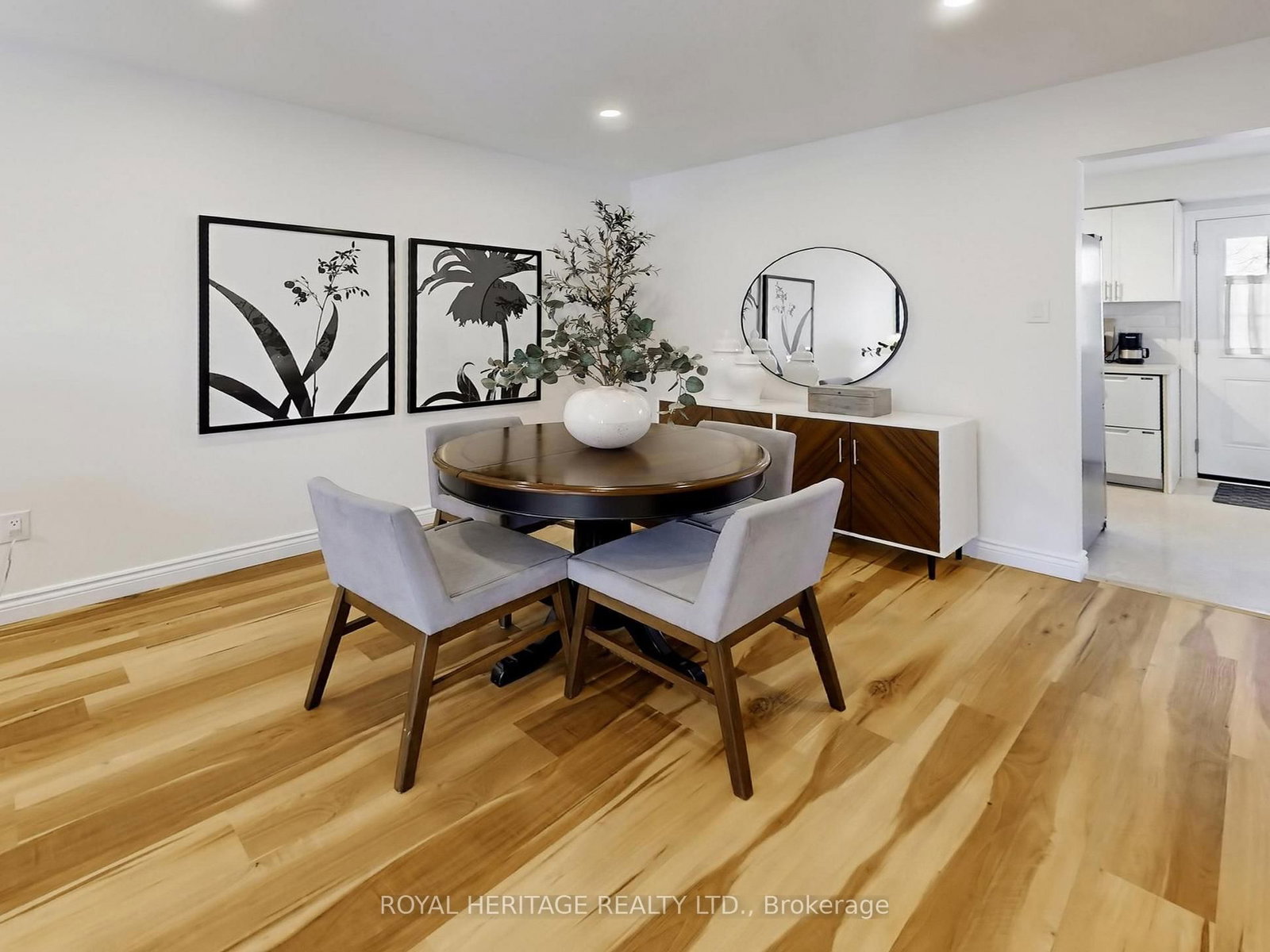 Townhouse for sale at 39-10 Bassett Boulevard, Whitby, Ontario, L1N 9C4 - Pringle Creek - MLS: E12995324