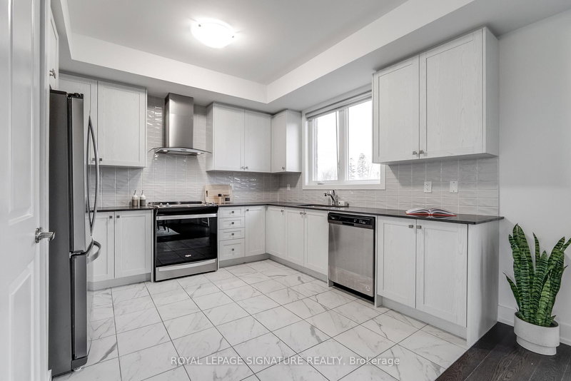 10 Sobczak Dr, Whitby, L1N 1B3 | Image 3