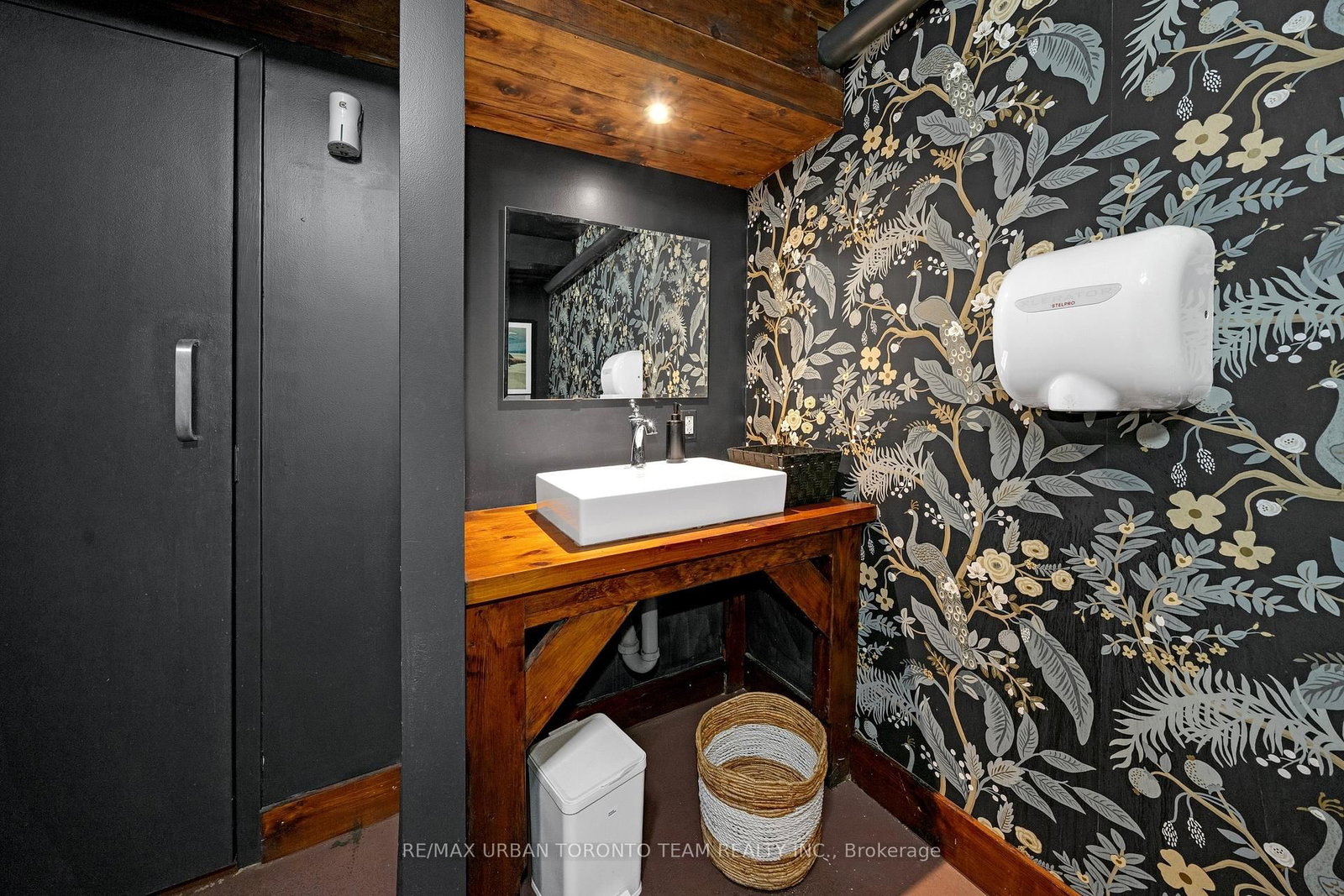 162 Danforth Avenue - Photo 35