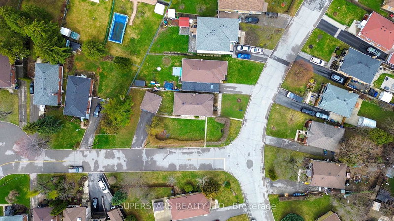 106 Ainsdale Rd, Toronto, M1R 3Z2 | Image 3