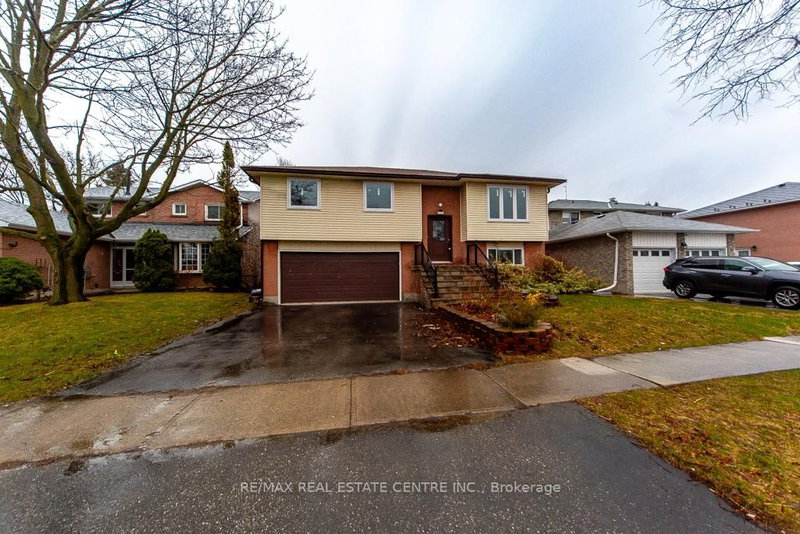 27 Bruntsfield St, Clarington, L1E 1B7 | Image 2