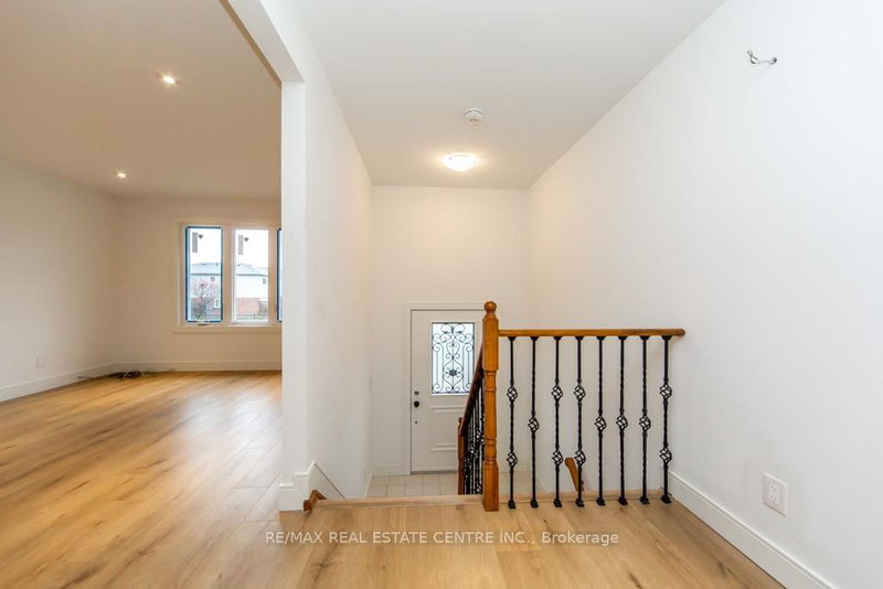 27 Bruntsfield St, Clarington, L1E 1B7 | Image 3