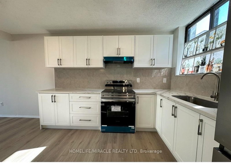 303 - 665 Kennedy Rd, Toronto, M1K 5E2 | Image 2