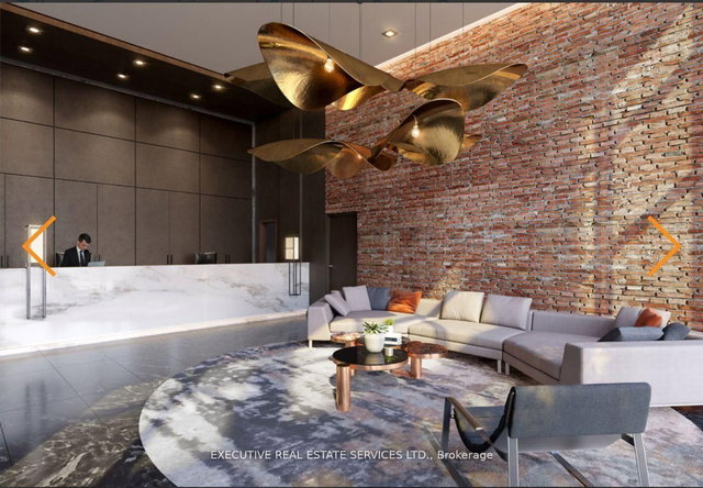 302 - 286 MAIN Street