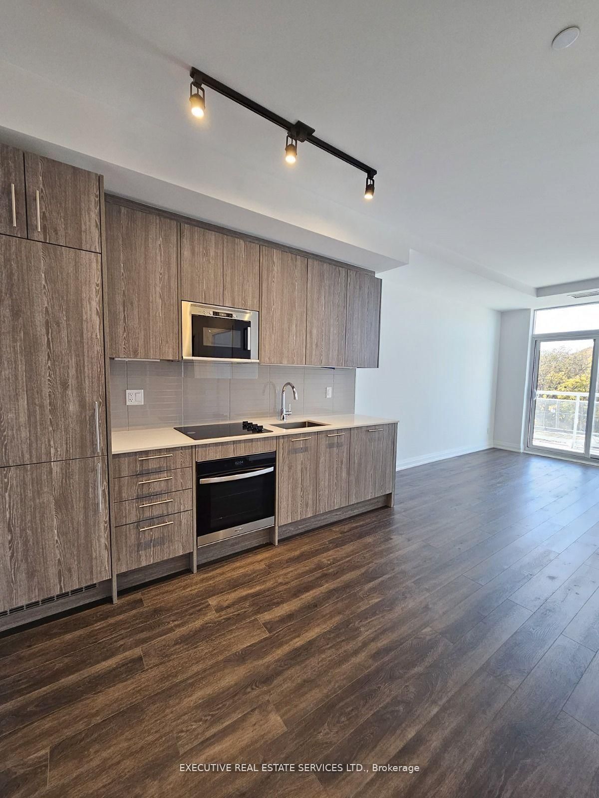 286 MAIN Street, Unit 302 - Photo 7