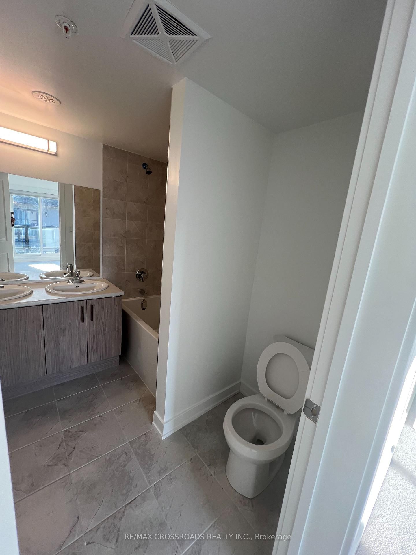 300 Railway Engine House Way Street, Unit #9 - Photo 21