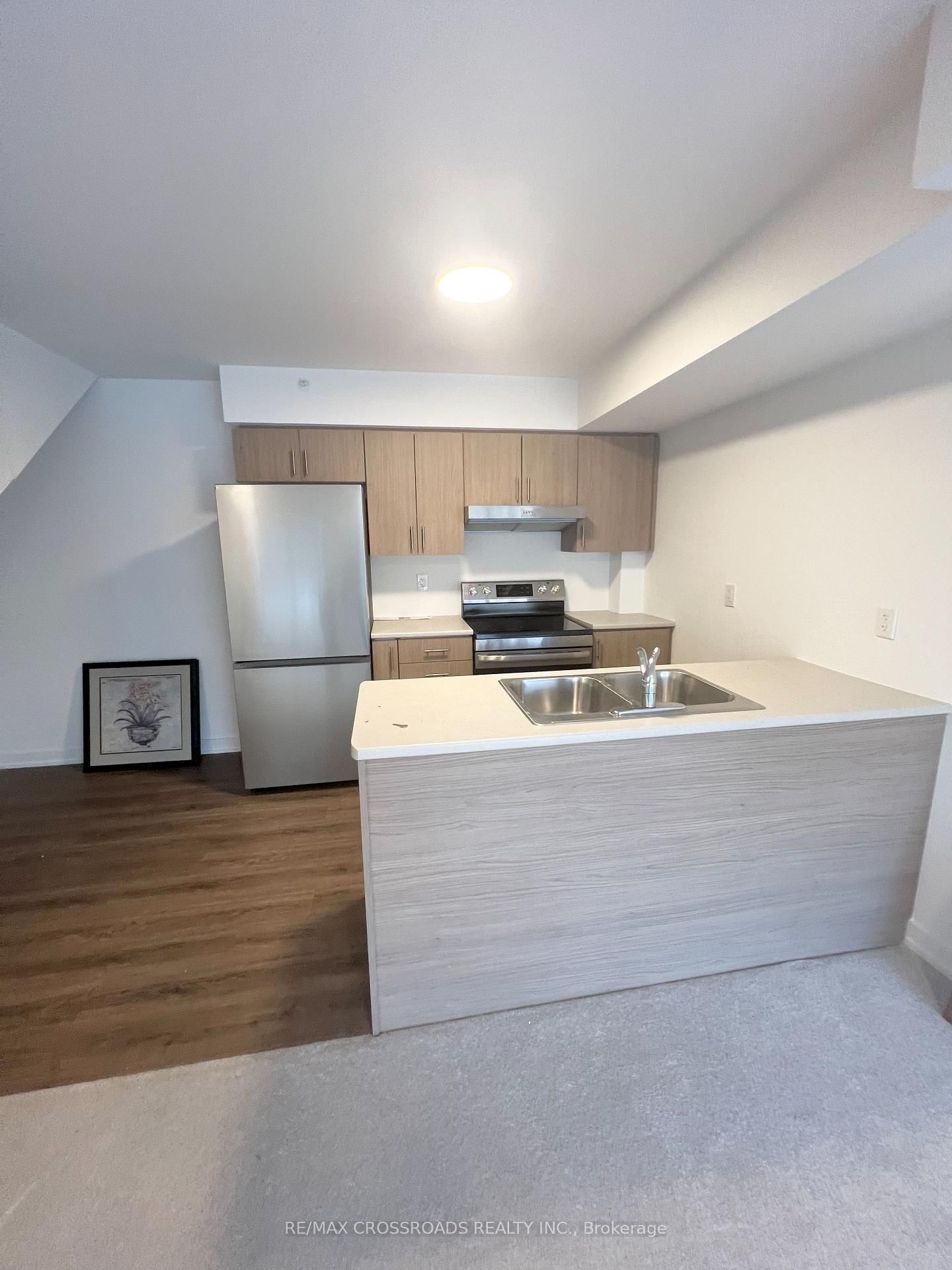 300 Railway Engine House Way Street, Unit #9 - Photo 5