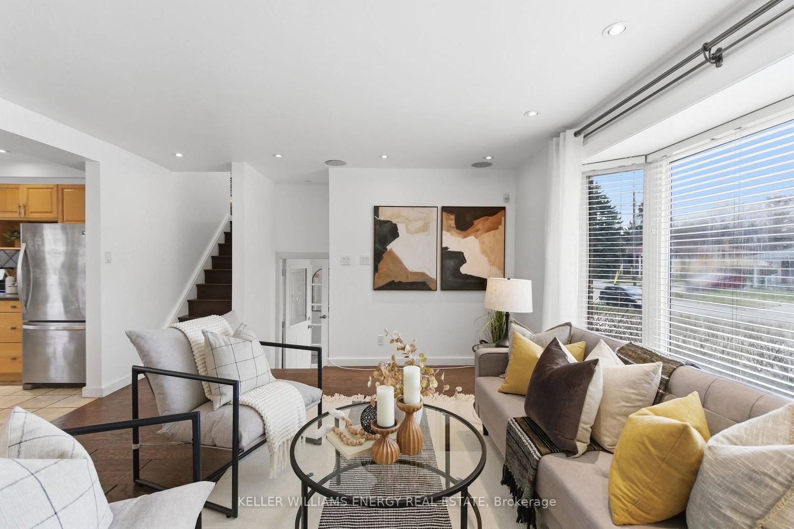 Detached House for sale at 20 Ravenview Drive, Toronto, Ontario, M1E 3M1 - West Hill - MLS: E12996162