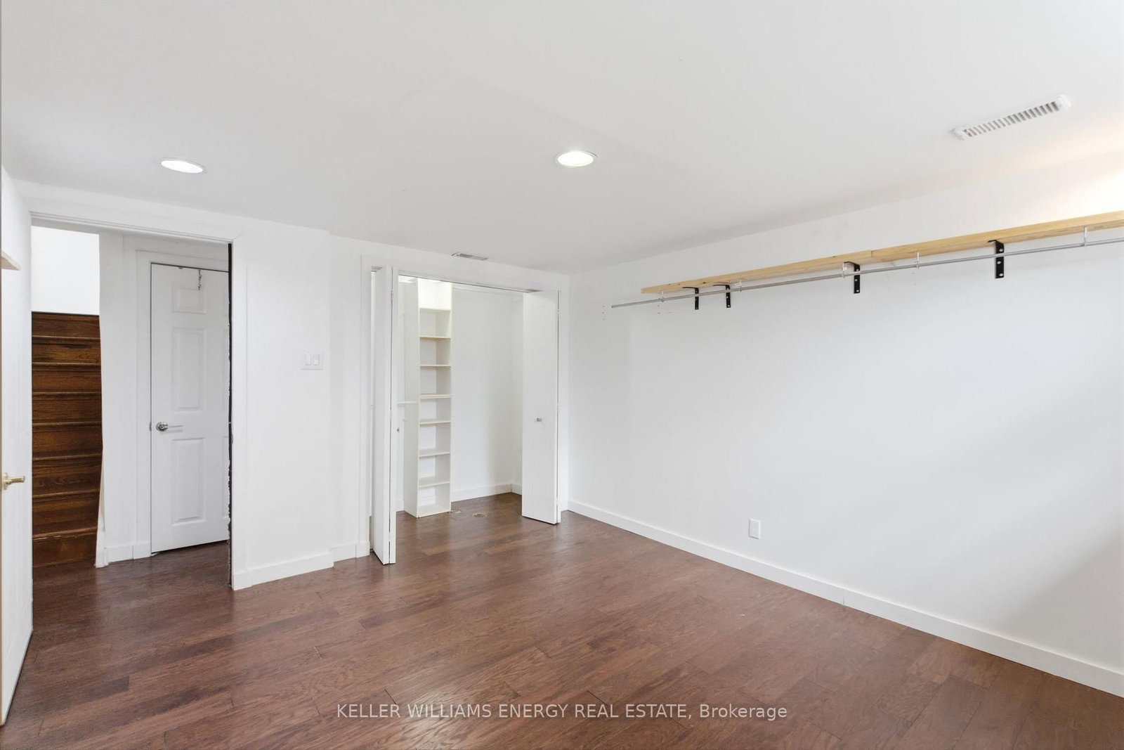 Detached House for sale at 20 Ravenview Drive, Toronto, Ontario, M1E 3M1 - West Hill - MLS: E12996162