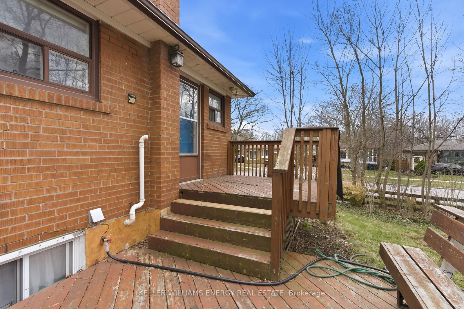 Detached House for sale at 20 Ravenview Drive, Toronto, Ontario, M1E 3M1 - West Hill - MLS: E12996162