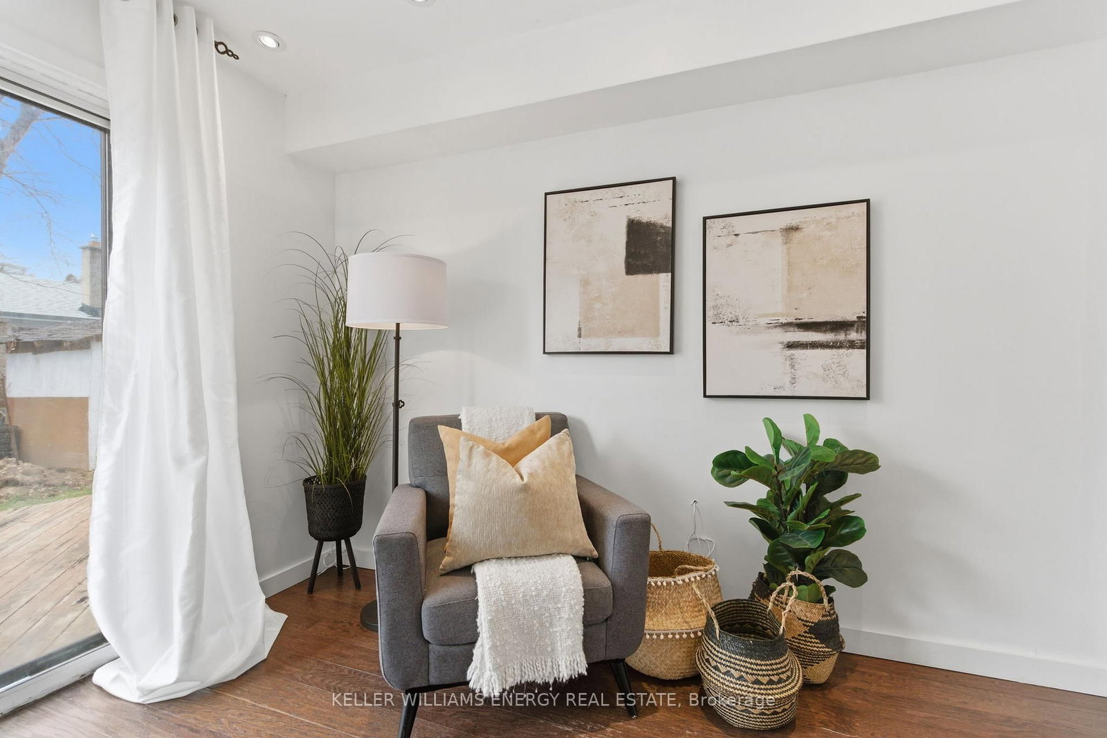 Detached House for sale at 20 Ravenview Drive, Toronto, Ontario, M1E 3M1 - West Hill - MLS: E12996162