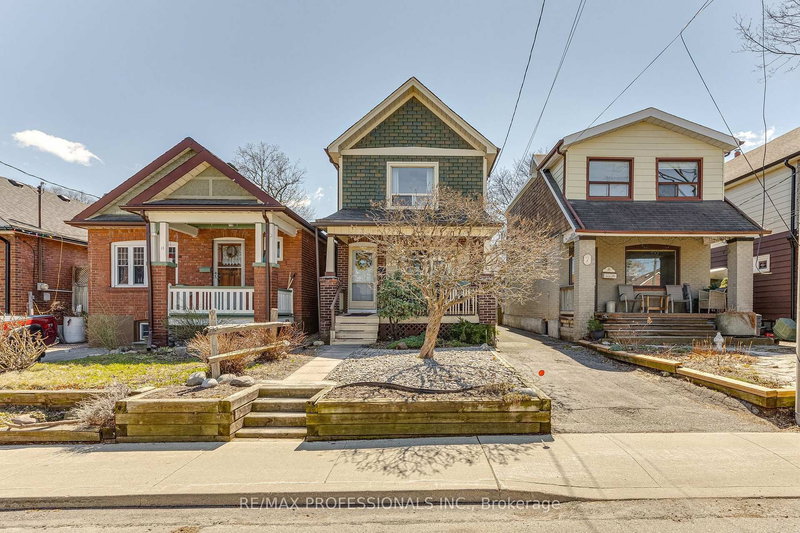 9 Orley Ave, Toronto, M4C 2B8 | Image 2