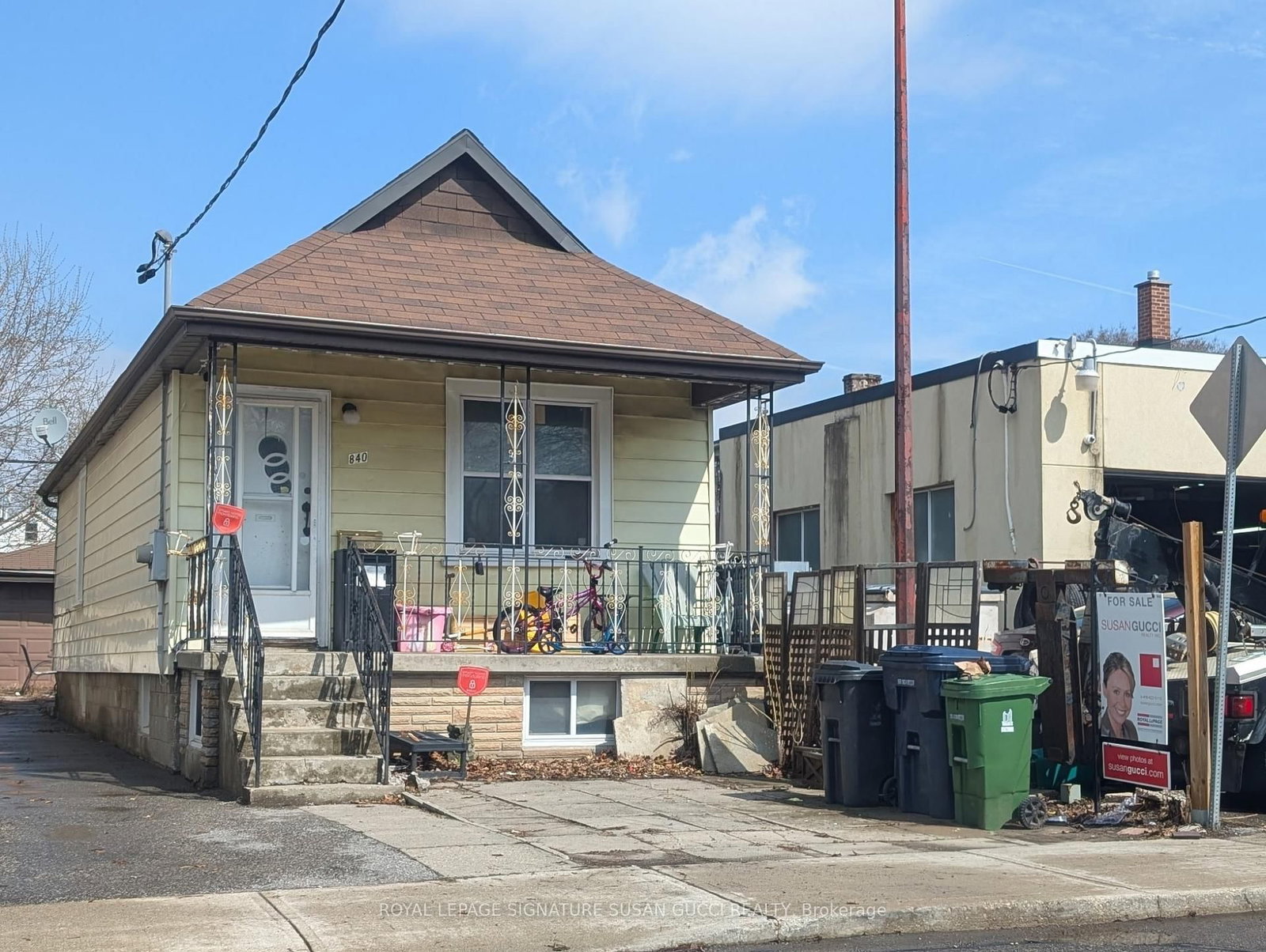 Property at 840 Sammon