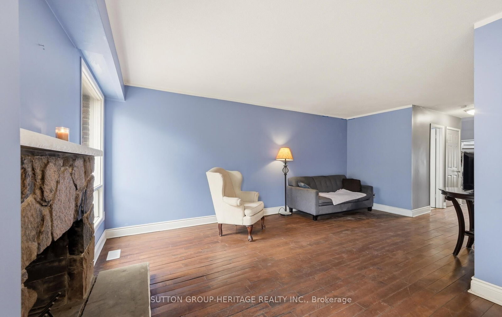 1778 Bronte Square - Photo 11