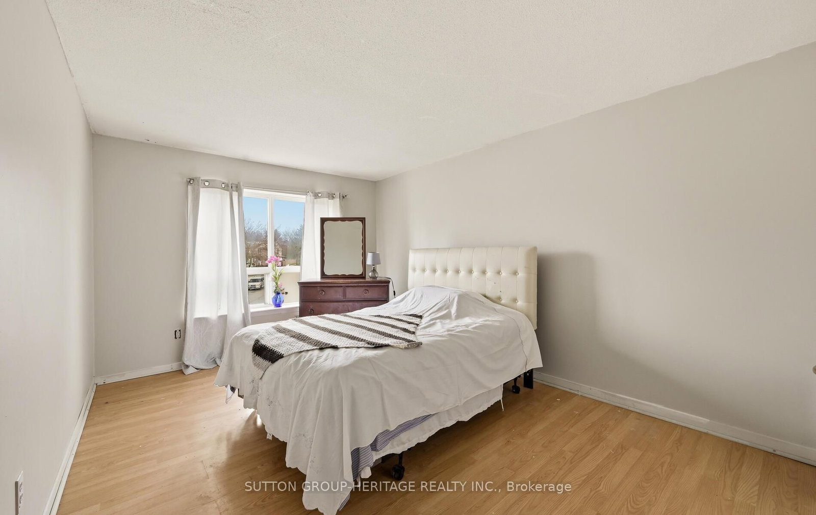 1778 Bronte Square - Photo 15