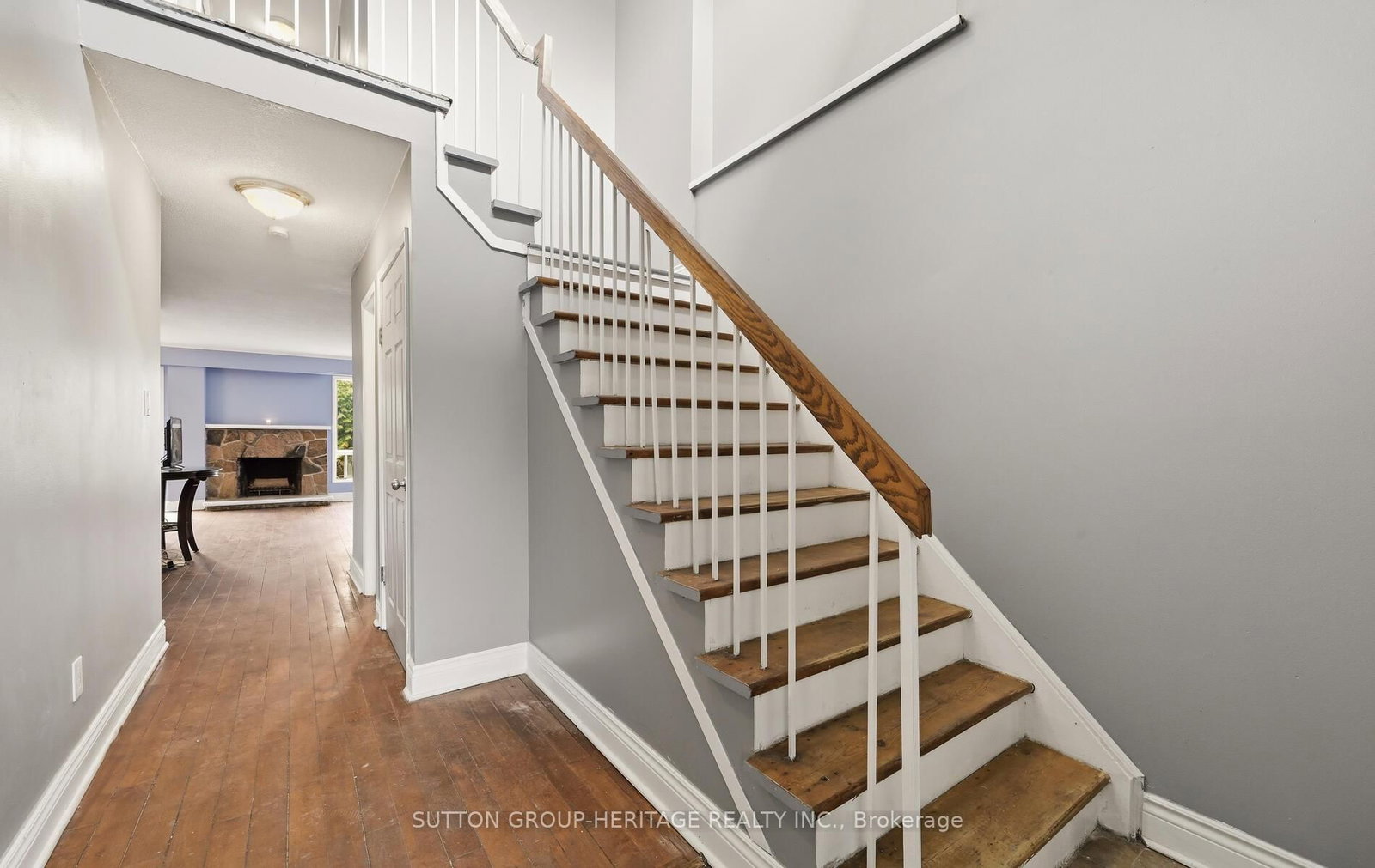 1778 Bronte Square - Photo 4