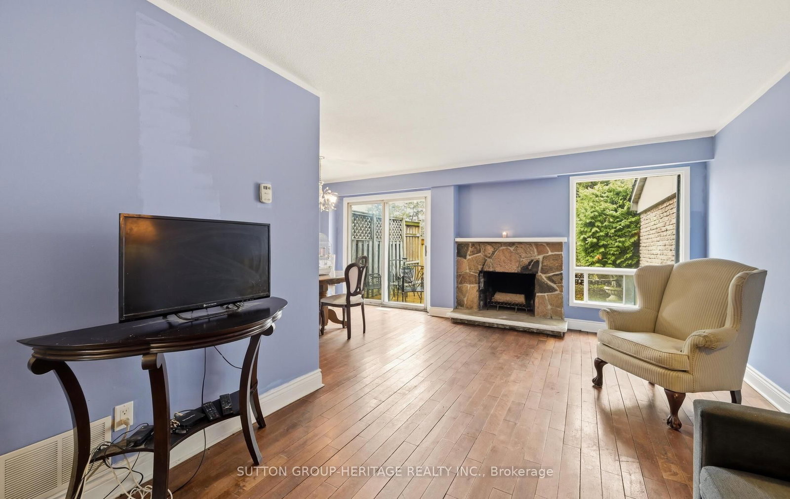 1778 Bronte Square - Photo 5