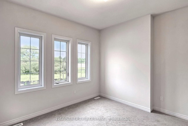 1296 Klondike Drive W