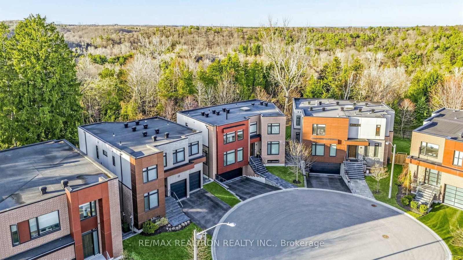 Property at 12 Elaine Lennox