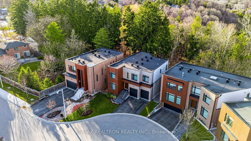 12 Elaine Lennox Crt, Toronto, M1B 0C1 | Image 2