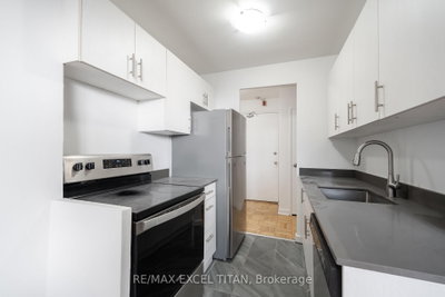 Condo leased at 604-165 Cosburn Avenue, Toronto, Ontario, M4J 2L3 - Danforth Village-East York - MLS: E12997010