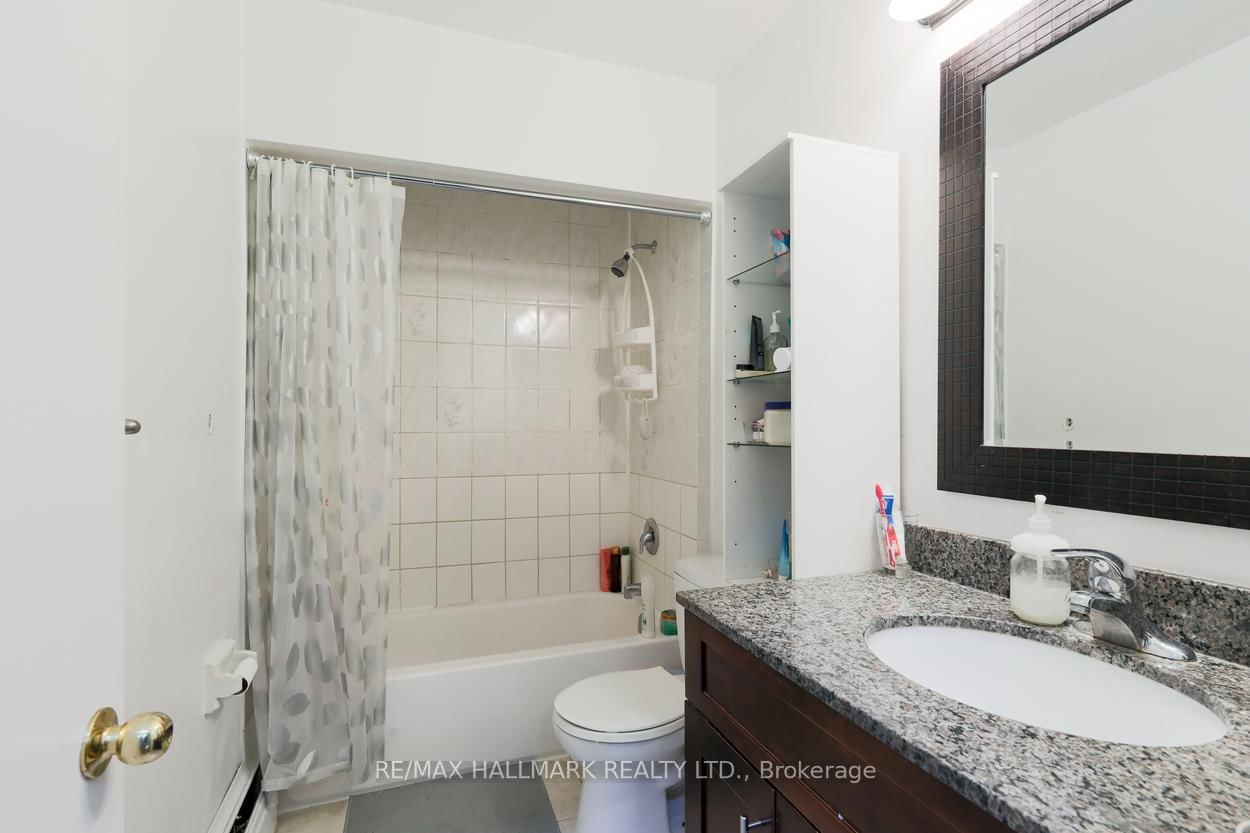 2844 Danforth Avenue, Unit 2 - Photo 16