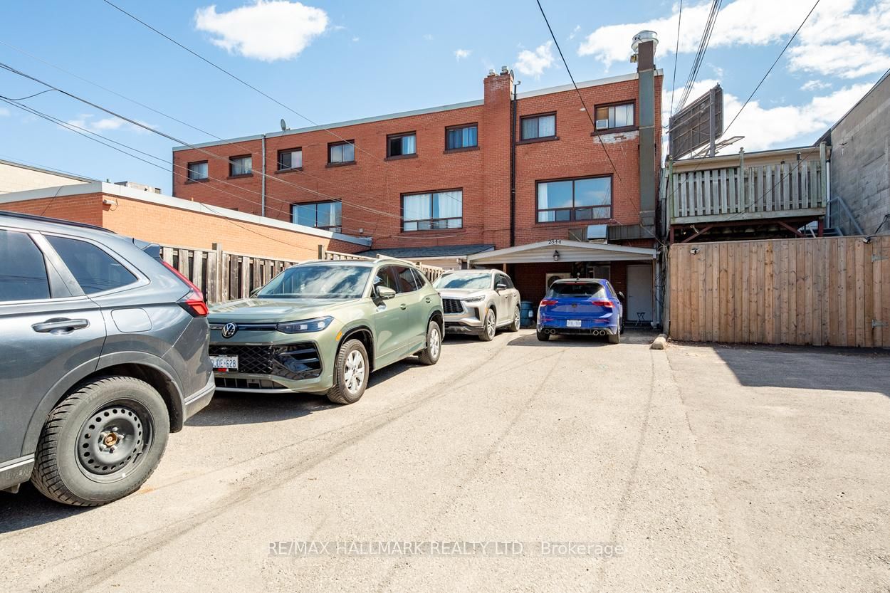 2844 Danforth Avenue, Unit 2 - Photo 17