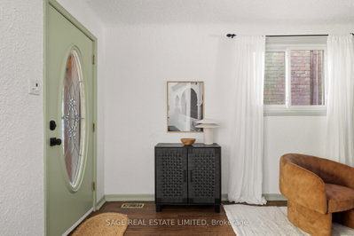 130 Neville Park Boulevard — photo 4