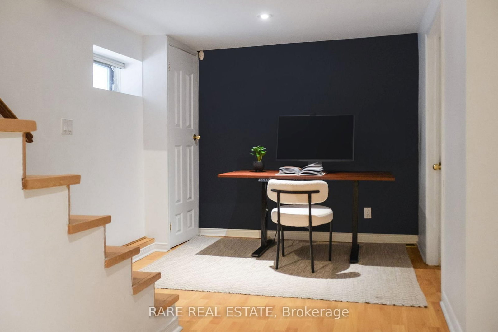 Detached House for sale at 33 Red Deer Avenue, Toronto, Ontario, M1N 2Z1 - Birchcliffe-Cliffside - MLS: E12997290