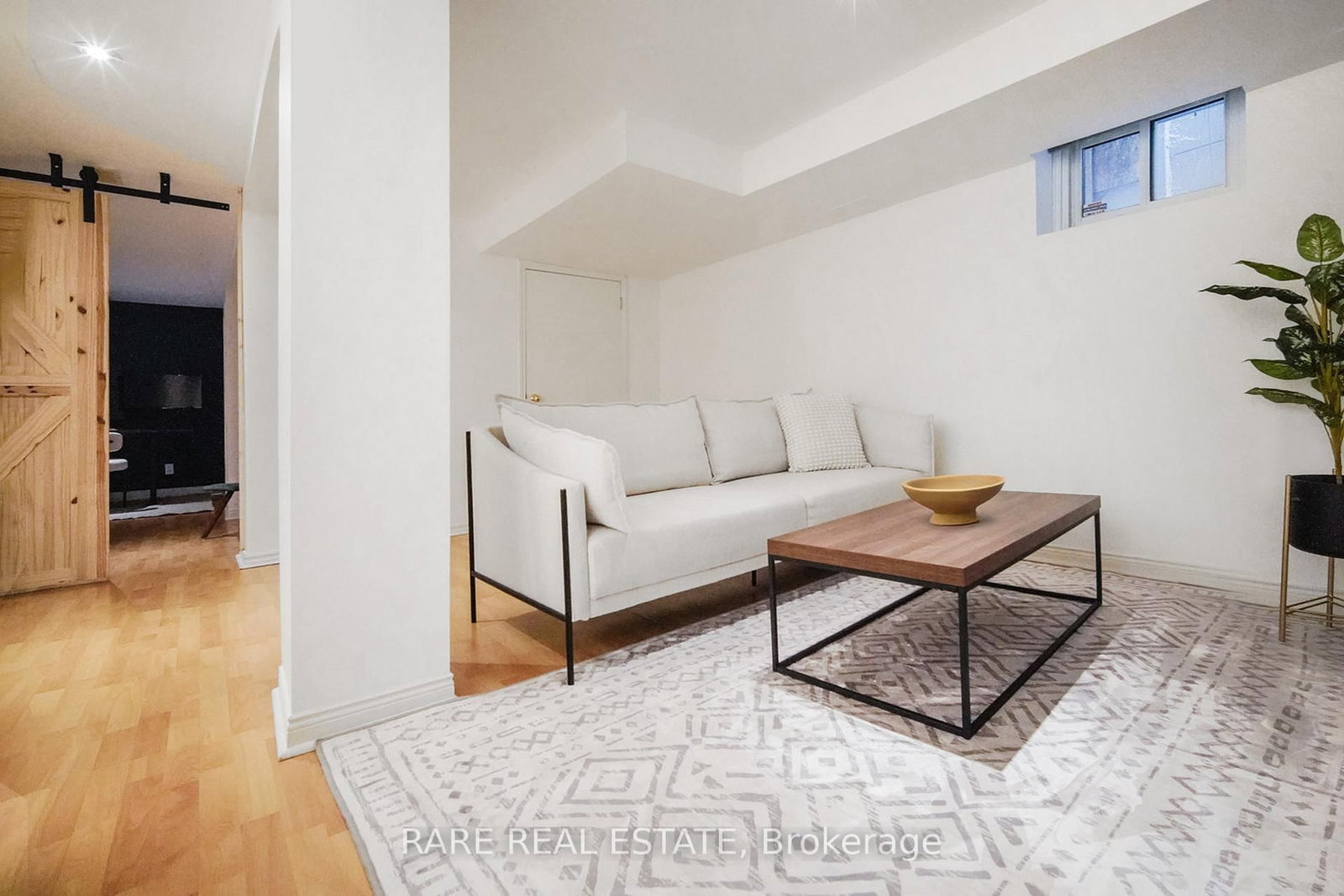 Detached House for sale at 33 Red Deer Avenue, Toronto, Ontario, M1N 2Z1 - Birchcliffe-Cliffside - MLS: E12997290