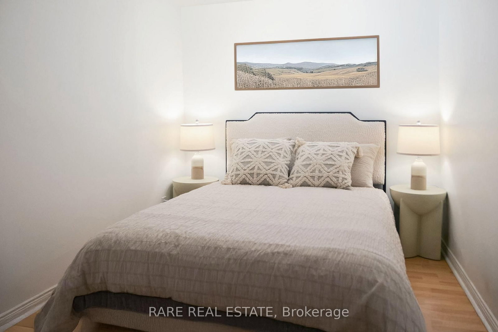 Detached House for sale at 33 Red Deer Avenue, Toronto, Ontario, M1N 2Z1 - Birchcliffe-Cliffside - MLS: E12997290