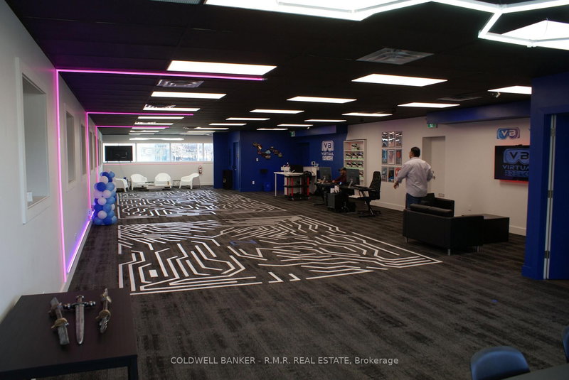 200-202 - 172 King St E, Oshawa, L1H 1B7 | Image 2