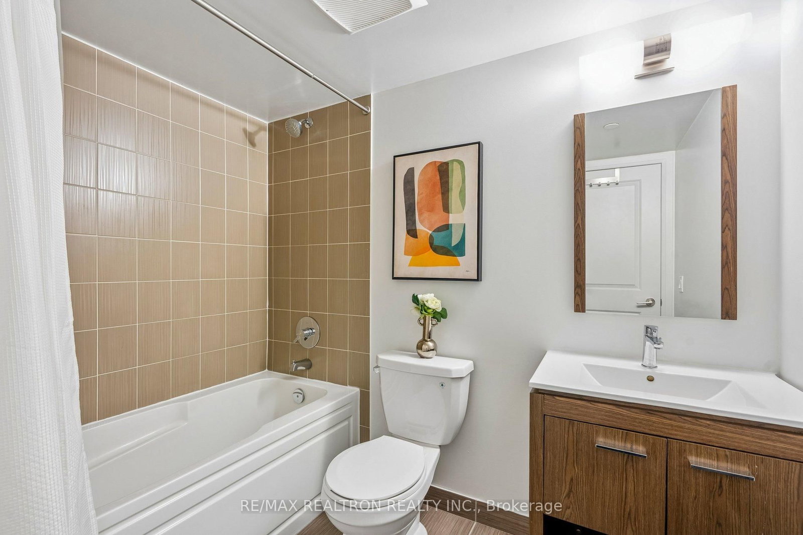 30 Meadowglen Place, Unit 1503 - Photo 4