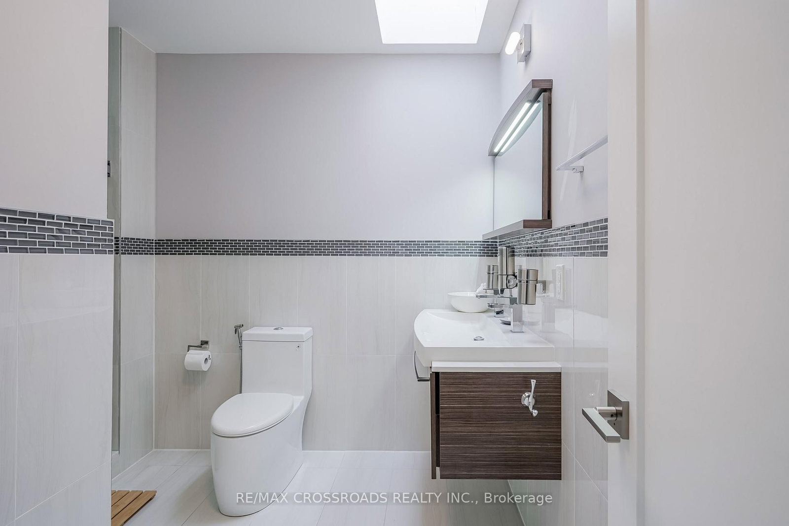 Detached House for sale at 1A Roblin Avenue, Toronto, Ontario, M4C 3P7 - East York - MLS: E12997390