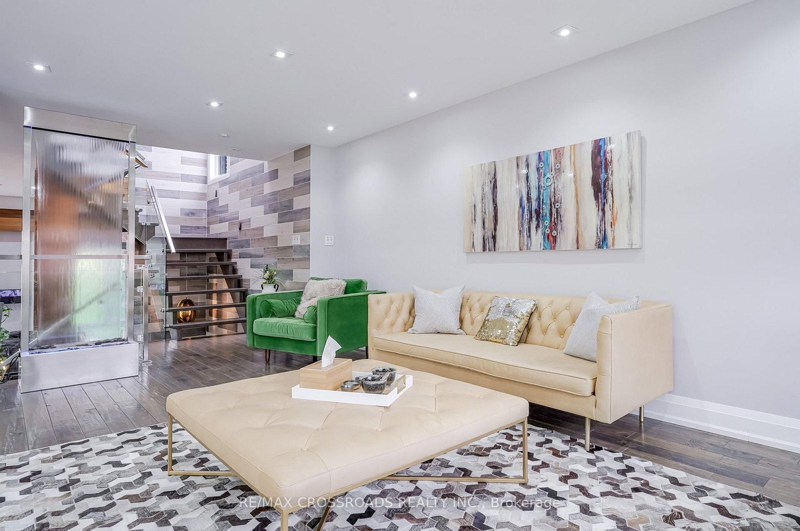 Detached House for sale at 1A Roblin Avenue, Toronto, Ontario, M4C 3P7 - East York - MLS: E12997390