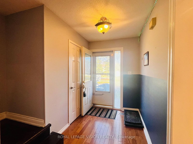 9 Empringham Dr, Toronto, M1B 3Y2 | Image 3