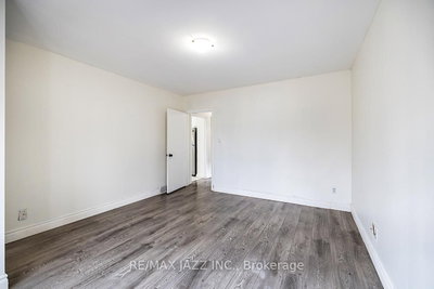 380 Phillip Murray Avenue • Oshawa, ON photo 8